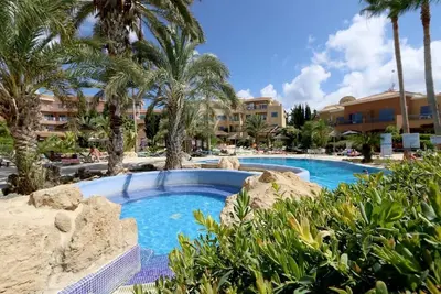 Image de Limnaria Gardens - stylish and modern 1 bedroom apartment