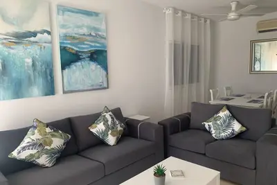 Image de Limnaria Gardens - modern, sunny 2 bed apartment