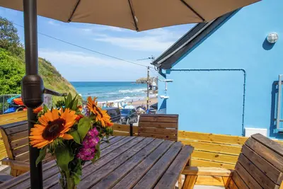 Image de Aberafon, Llangrannog - A rustic beachfront cottage overlooking Cardigan Bay