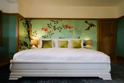 Image de Balvonie House - Luxury Mansion House for 26. Hot Tub and Views over the Clyde
