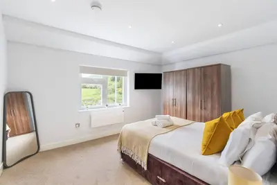 Image de 1-Bed open-plan apt in Shenfield