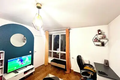 Image de 1 Bedroom flat near Paris, 10min subway, near shops et bus