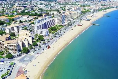 Image de Appartement Port Frejus bord de mer grand garage privé - Locations saisonnières