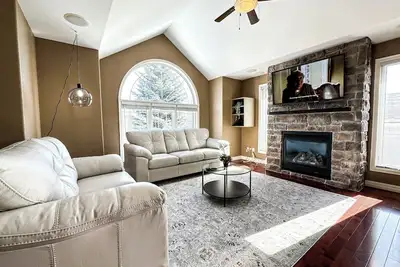 Image de Suburban Luxury 4 Bedroom Property