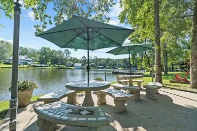 Image de *New* Lake life fun! Sleeps 14, 4bed, 4bth