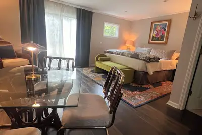 Image de Cozy 1-bedroom guest house in quiet Robinwood division within Little Rock.