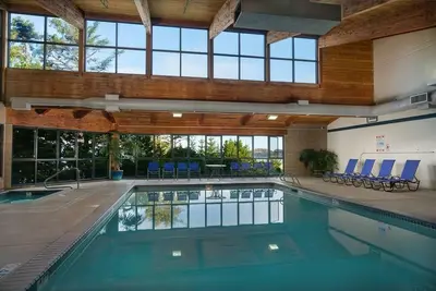 Image de Drive Away from Oregon Coast Aquarium | Beachfront Access & Pet-Friendly