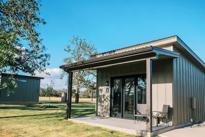 Image de Blackstone / Casita #2 - Private Porch, Luxury, Country Feels, Walk to Wineries