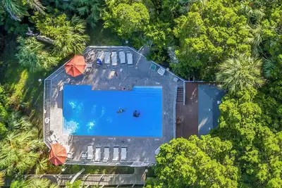 Image de North Beach Paradise by Duncan Real Estate