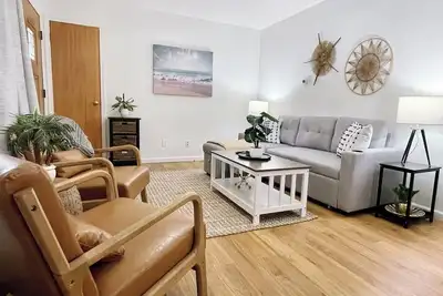 Image de Charming 2-bedroom house with views of Cedar Point!