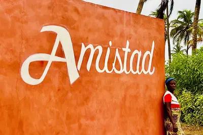 Image de L’Amistad, entre la lagune et la plage de Ouidah!