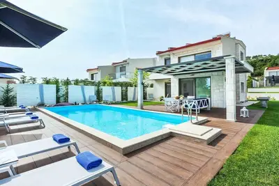 Image de Luxurious 5 Bedroom Villa Private Pool, Near Beach
