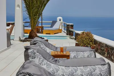 Image de Beautiful Santorini Villa | Villa Calypso | 3 Bedrooms | Private Terrace & Heated Pool  | Wonderful Sea Views | Imerovigli