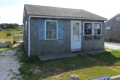 Image de New Listing! Tidal View 7 - Marshfront cottage steps from East Sandwich Beach