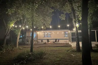 Image de Cozy 3-bedroom house in Porum, Ok with stunning sunset view of Lake Eufaula