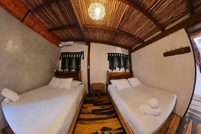 Image de 10 Bdr Private beachfront villa/Temazcal and pool ideal for groups and families.