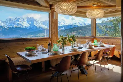 Image de Chalet Vardache - skis aux pieds avec vue sur le mont Blanc - Ovo Network