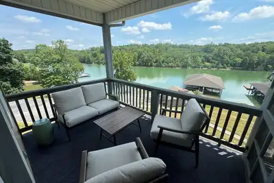 Image de Mv37 Corner Waterfront Mariners: 2 Bedroom