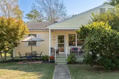 Image de 2 bedroom 1. 5 bath home 8 blocks to beach -  Sleeps 4