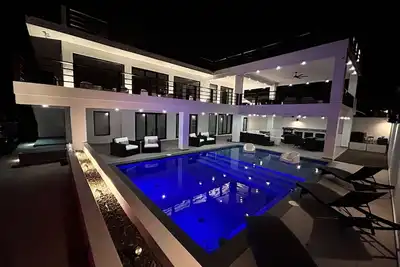 Image de Villa Annunziato is a Luxury Oceanfront Beach Villa in Puerto Rico