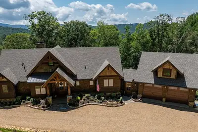 Image de Walker's Ridge at Eagles Nest: Hot Tub, Views, Theater Room, & More!