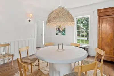 Image de Stunning Farmhouse 5 minutes to Stowe with Views!