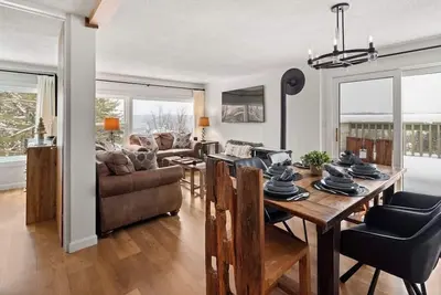 Image de Stunning views of Stowe, two bedroom, location!