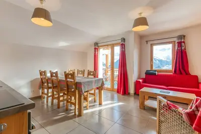 Image de Appartement 'La Pirouette' avec vue sur les montagnes, terrasse partagée et Wi-Fi