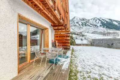 Image de Appartement \"Le Lièvre\" avec vue sur les montagnes, terrasse privée et Wi-Fi