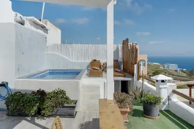 Image de Maison de vacances 'Santoneta Villa Imerovigli' avec vue sur la mer, Wi-Fi et climatisation