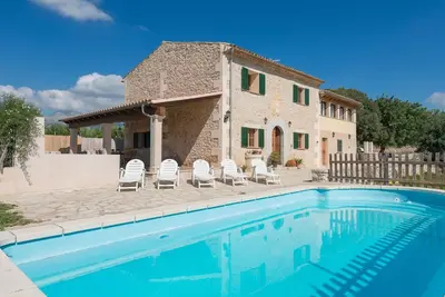 Image de Villa 'Granja' avec vue sur les montagnes, piscine privée et Wi-Fi