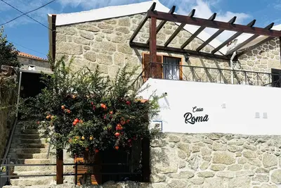 Image de Maison de vacances \"Casa Romã\" avec vue sur les montagnes, terrasse privée et Wi-Fi