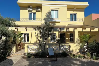 Great apartment with large garden, terrace and Bbq