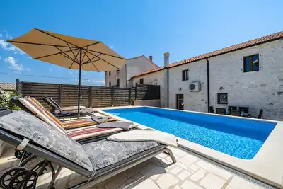 Image de Casa Simona with pool in Kastelir, istria