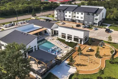 Image de Chic 2Br Apartment I Properties by Preston