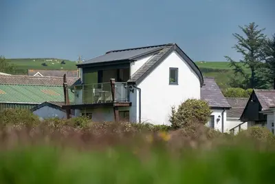 Image de Glan Yr Afon - sleeps 5 guests in 3 bedrooms