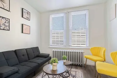 Image de The Oakden Suites in Orange Loop D6
