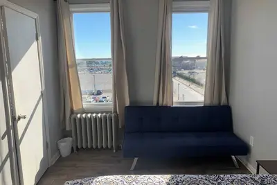 Image de localSTR - The Oakden Suites in Orange Loop D7