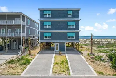 Image de Brand New 6 Bedroom 4. 5 Bath House, Oceanfront, Elevator, Sleeps 16
