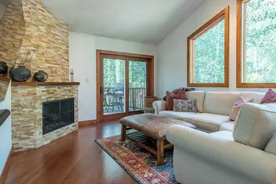 Image de Sabala 380a - Classy Ketchum Townhome with Private Hot Tub