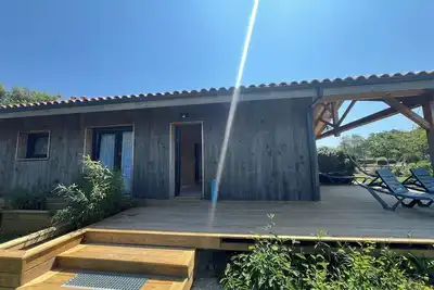Image de Maison neuve en bois, très agréable, au calme dans quartier résidentiel