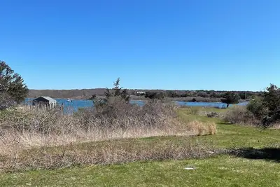 Image de Quaint & Quiet Quitsa: 3-bedroom house with WiFi, Ac in peaceful Chilmark