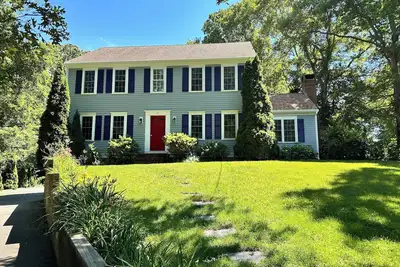 Image de Spacious Pet Friendly Colonial - Minutes to Craigville Beach Central Ac
