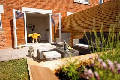 Modernised spacious period property close to the beach