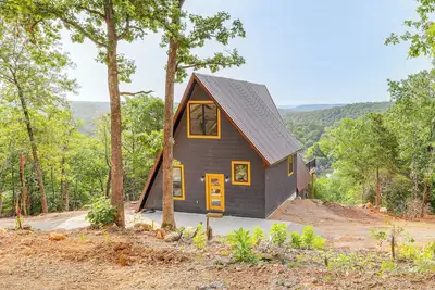 Image de A-Frame Hardy Cabin w\/ Spring River Views!