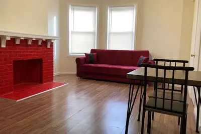 Image de Large and private 3 bedroom and 1 bathroom apartment near Newark International Airport Ewr and New York City