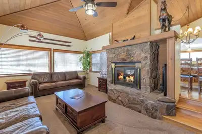 Image de Mountain Cabin Feel Downtown