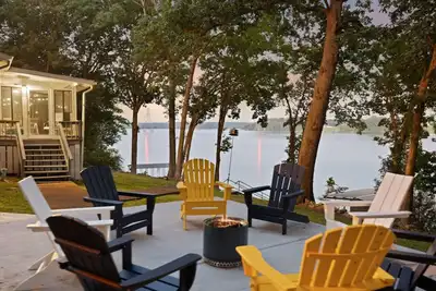 Image de Lake Home Cutie North Nashville
