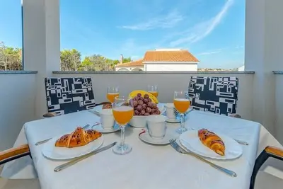 Image de Apartment in a quiet area | for 2-4 persons | 200 m from the beach