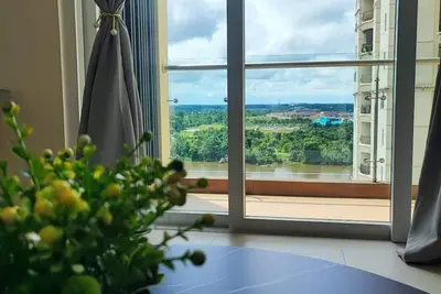 Image de River view comfy homestay! Family-sized condo with Pool and Jacuzzi